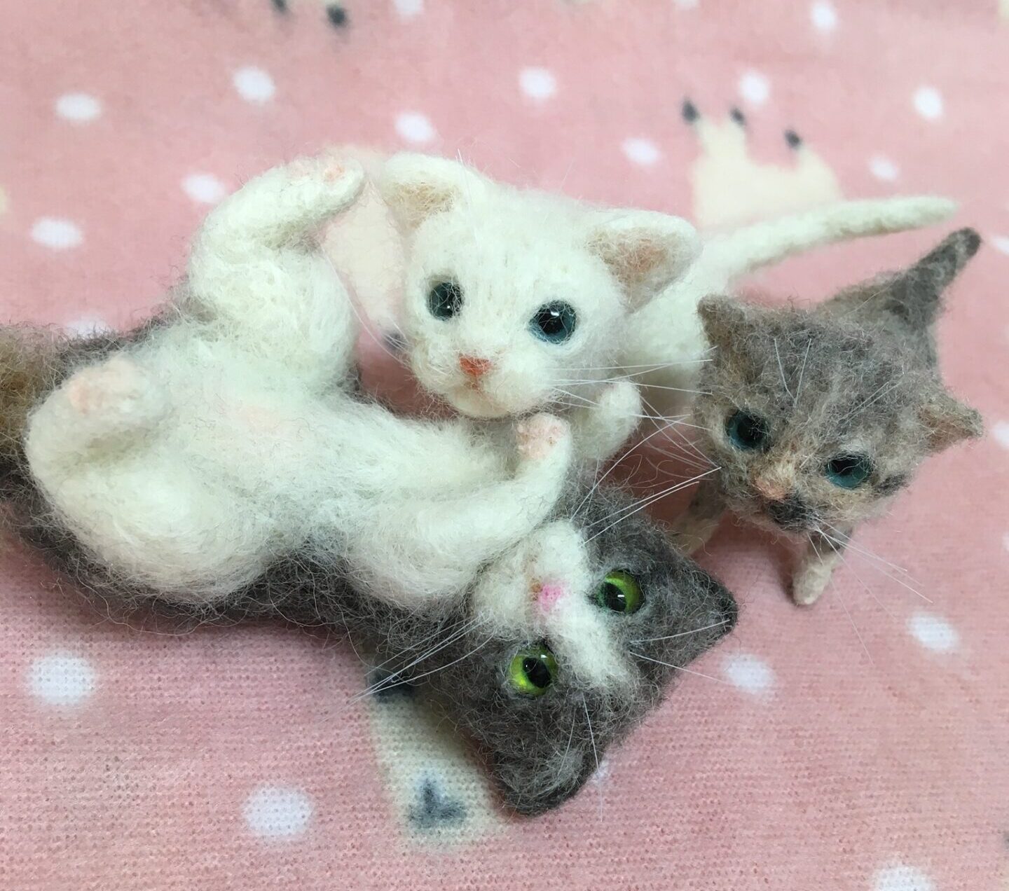 小さな猫たち